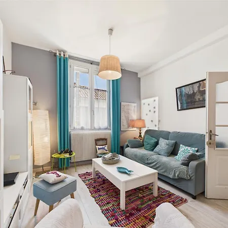 Maison Pour 4 Avec Terrasse Proche Du Centre 펜션 *