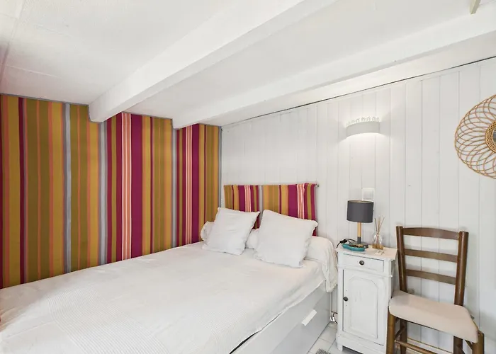 בית נופש Maison Pour 4 Avec Terrasse Proche Du Centre Les Sables-dʼOlonne